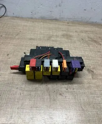 Mercedes-Benz S W220 Fuse module A0325458232 05045116