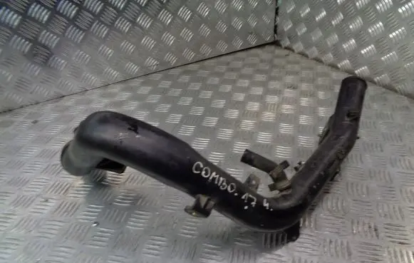 Opel Combo C Air intake hose/pipe