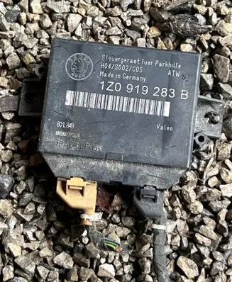 Skoda Octavia Mk2 (1Z) Parking PDC control unit/module H04S002C05 1Z0919283B