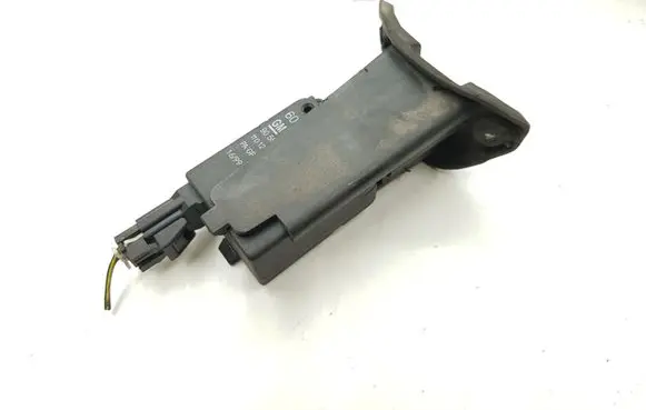 Opel Astra G Central locking motor 90589918