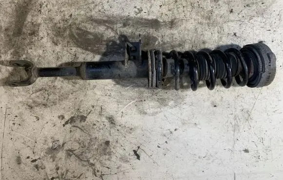 BMW 5 GT F07 Front shock absorber with coil spring 6798155