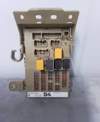 Subaru Forester SK Fuse box set 82201SJ401 JB006004N04 82201SJ400