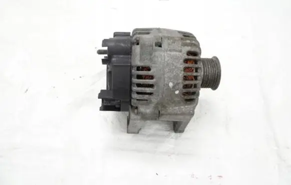 Renault Megane II Generator/alternator 8200667610