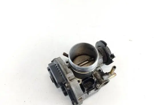 Audi A3 S3 8L Throttle valve 06A133064J