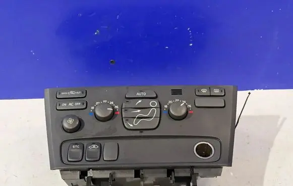 Volvo V70 Interior fan control switch 8651242