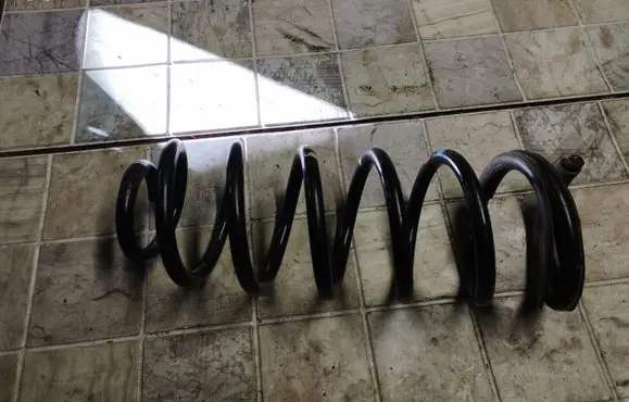 Peugeot 5008 Front coil spring