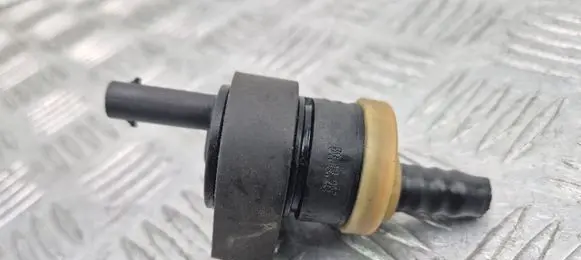 Mercedes-Benz GLC C253 Vacuum valve A0009979612