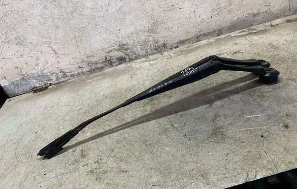 Ford Mondeo MK V Front wiper blade arm