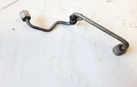 Volkswagen PASSAT B7 Fuel injector supply line/pipe NOCODE