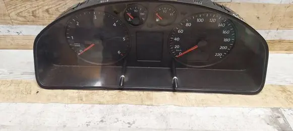 Volkswagen Transporter - Caravelle T5 Speedometer (instrument cluster) 7H0920851R VWZ7Z010769107