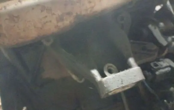 Audi A6 S6 C5 4B Engine mounting bracket