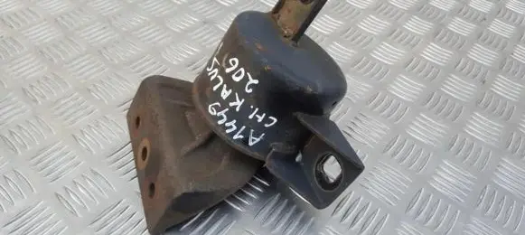 Chevrolet Kalos Engine mount bracket