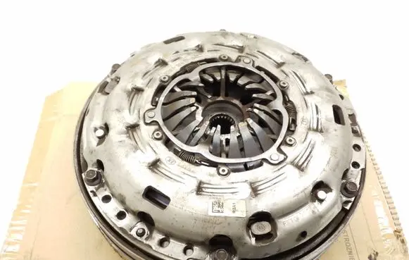 Mazda 6 Clutch set kit R2A116610B R2A116410A R2A116460