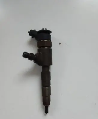 Citroen C4 Cactus Fuel injector 0445110566
