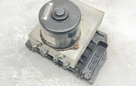 Mercedes-Benz SLK R170 ABS Pump A1705450132