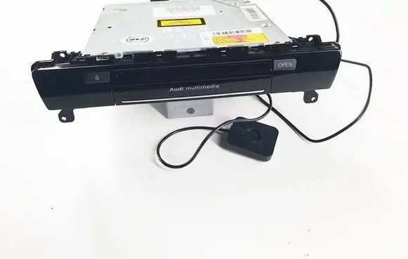 Radio/CD/DVD/GPS head unit