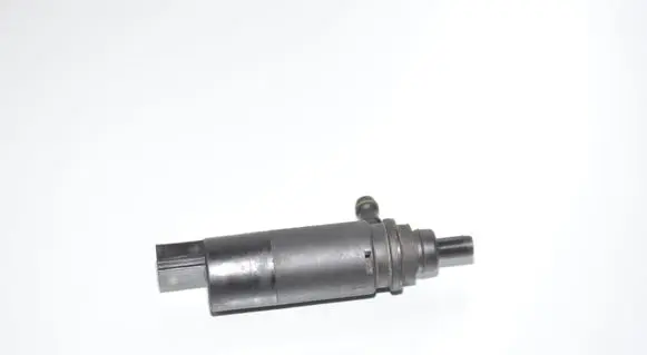 BMW 5 E39 Windscreen/windshield washer pump 8377613