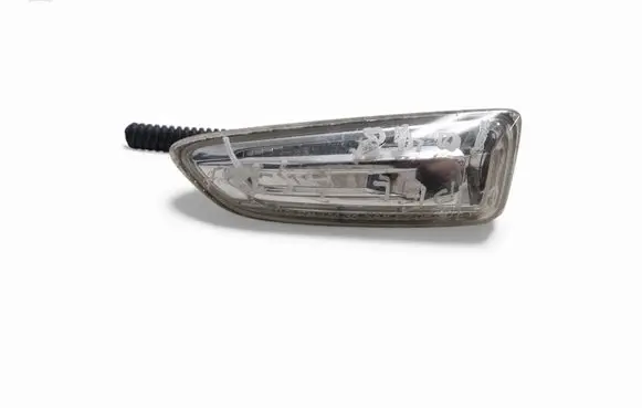 Opel Astra J Front fender indicator light 13273103