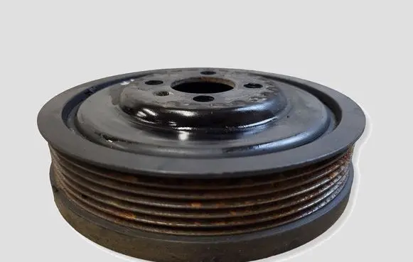 Volkswagen Jetta V Crankshaft pulley 03G105243
