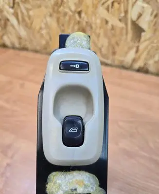 Volvo XC90 Electric window control switch 30737519