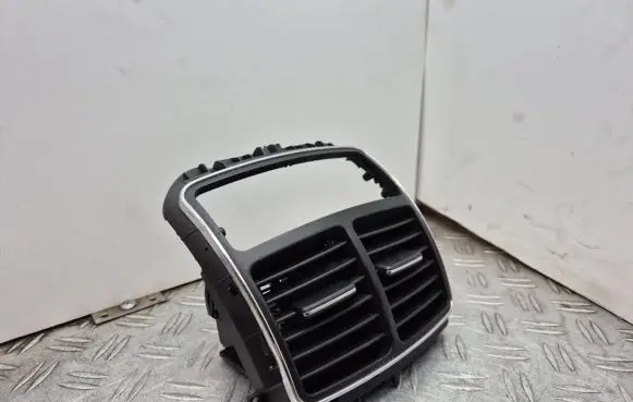 Rear air vent grill
