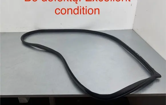 Front door rubber seal
