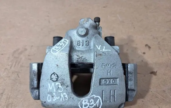 Mazda 3 II Front brake caliper 813