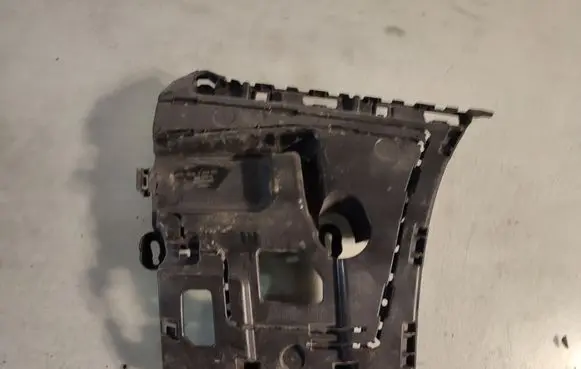 BMW 4 F32 F33 Bumper support mounting bracket corner 7428732