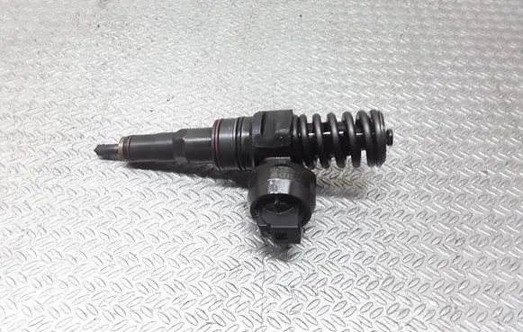 Audi A4 S4 B6 8E 8H Fuel injector 038130073AR