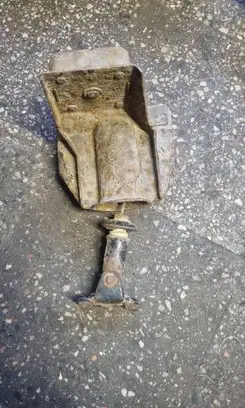 Renault Espace III Spare wheel mounting bracket 