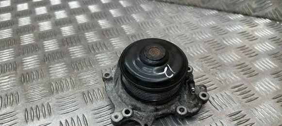 Mercedes-Benz E W212 Water pump A6422002101