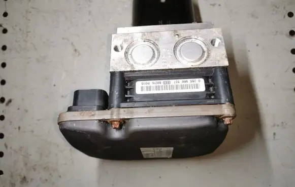 BMW 5 E60 E61 ABS Pump 34516783360