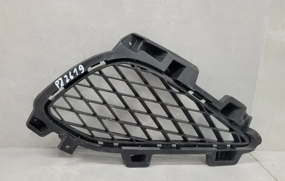 Genesis G70 Front bumper lower grill 86562G9510