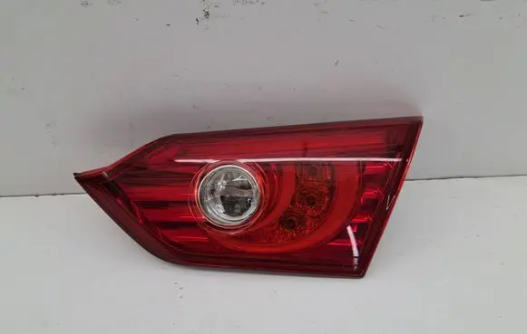 Infiniti Q50 Tailgate rear/tail lights