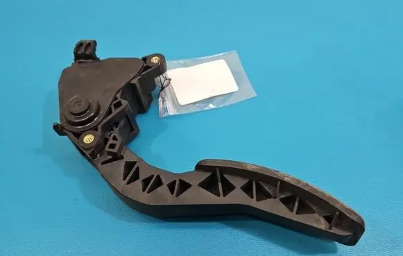 Renault Megane III Accelerator throttle pedal 180020022R IMPRK1558488