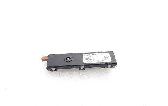 Mercedes-Benz E W213 Aerial antenna amplifier A2139056500 2ZGS003