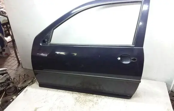 Volkswagen Golf IV Front door 