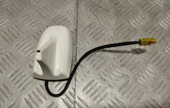 Maserati Ghibli Radio antenna 670026006