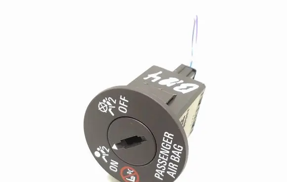 Passenger airbag on/off switch