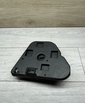 BMW 5 E39 Tail light bulb cover holder 8363566 14603602