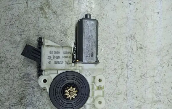 Opel Signum Front door window regulator motor GM9178987LH 0130822011