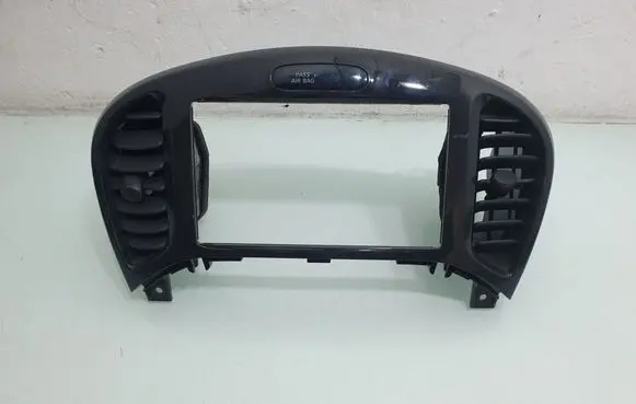 Nissan Juke I F15 Dash center air vent grill 687511KK0A