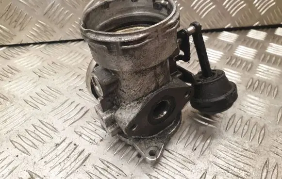 Volkswagen Sharan EGR valve 038131501AA 352107092