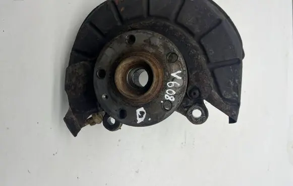 Volkswagen Caddy Front wheel hub