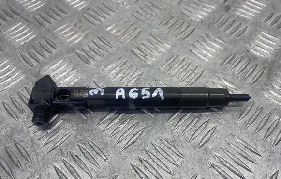 Mercedes-Benz E W212 Fuel injector A6510703087