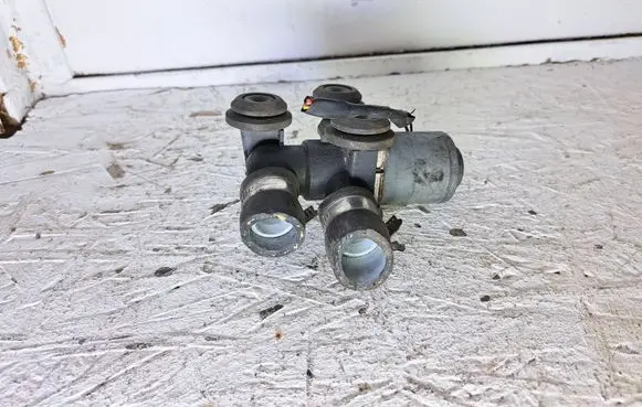BMW 3 E46 Coolant heater control valve 64118369805 1147412144