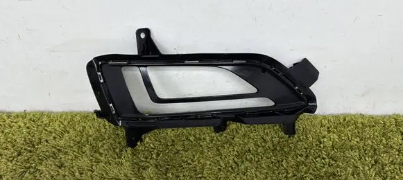 Hyundai Tucson TL Front bumper lower grill 86526-d7530
