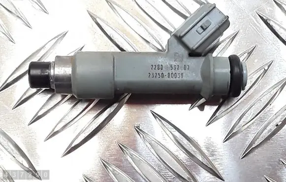 Toyota Aygo AB40 Fuel injector 2325000030