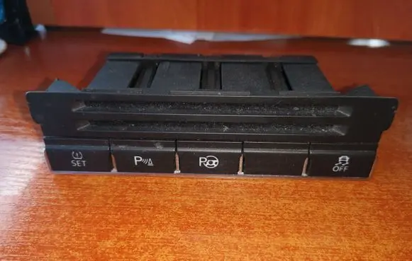 Traction control (ASR) switch