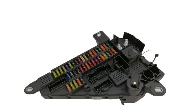BMW 5 E60 E61 Fuse module 6906619 690661901